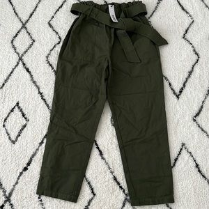 BB Dakota Medium Paperbag Love Your Work Belted Pant Size Medium